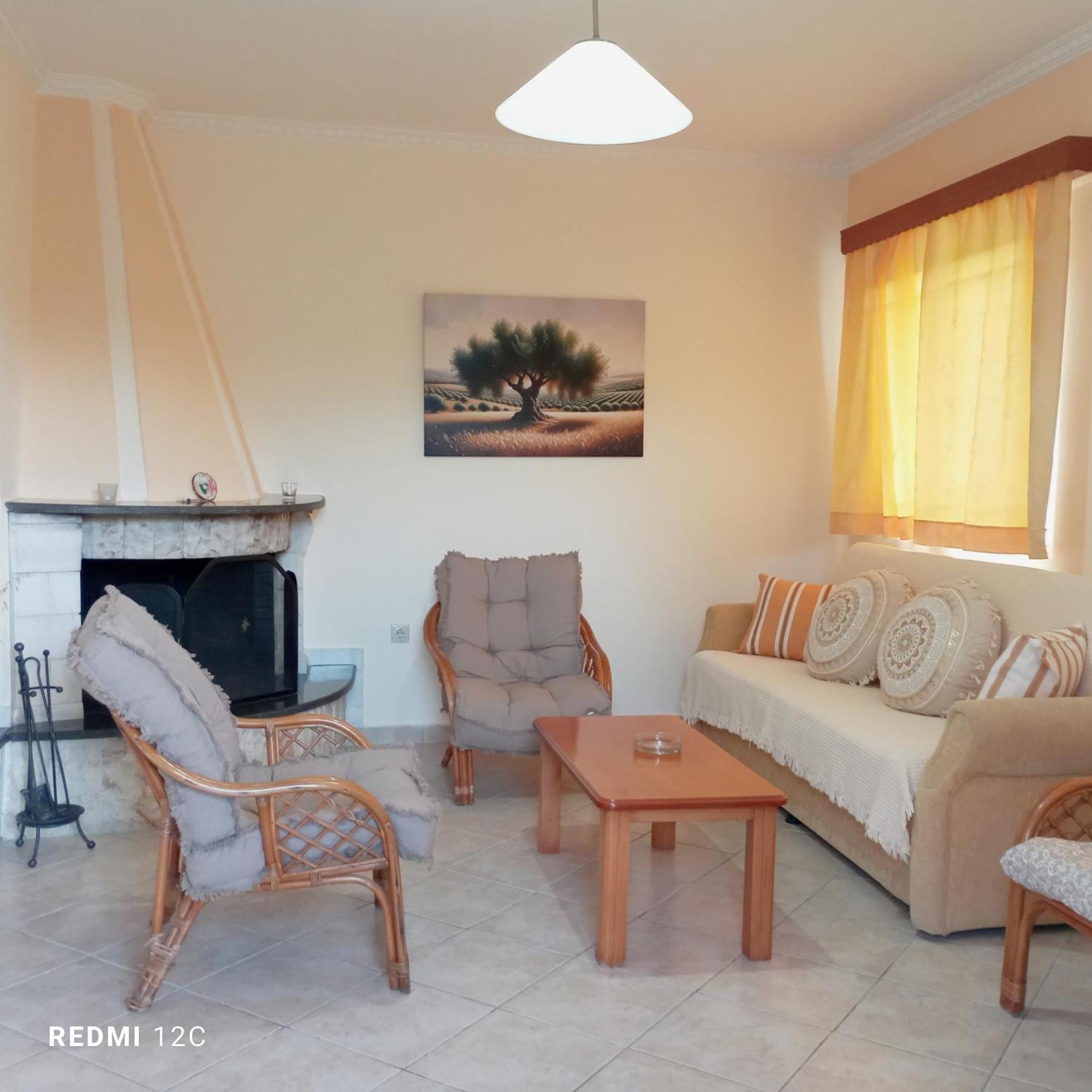 Queen Bay Studios Vasilikí Dış mekan fotoğraf